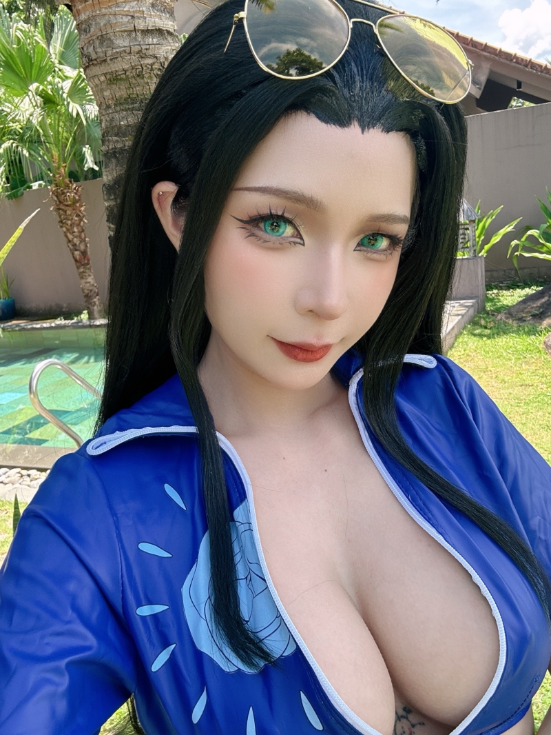 Umeko J#Nico Robin One Piece【102P-6V1.21GB】 Umeko J#Nico Robin One Piece【102P-6V1.21GB】