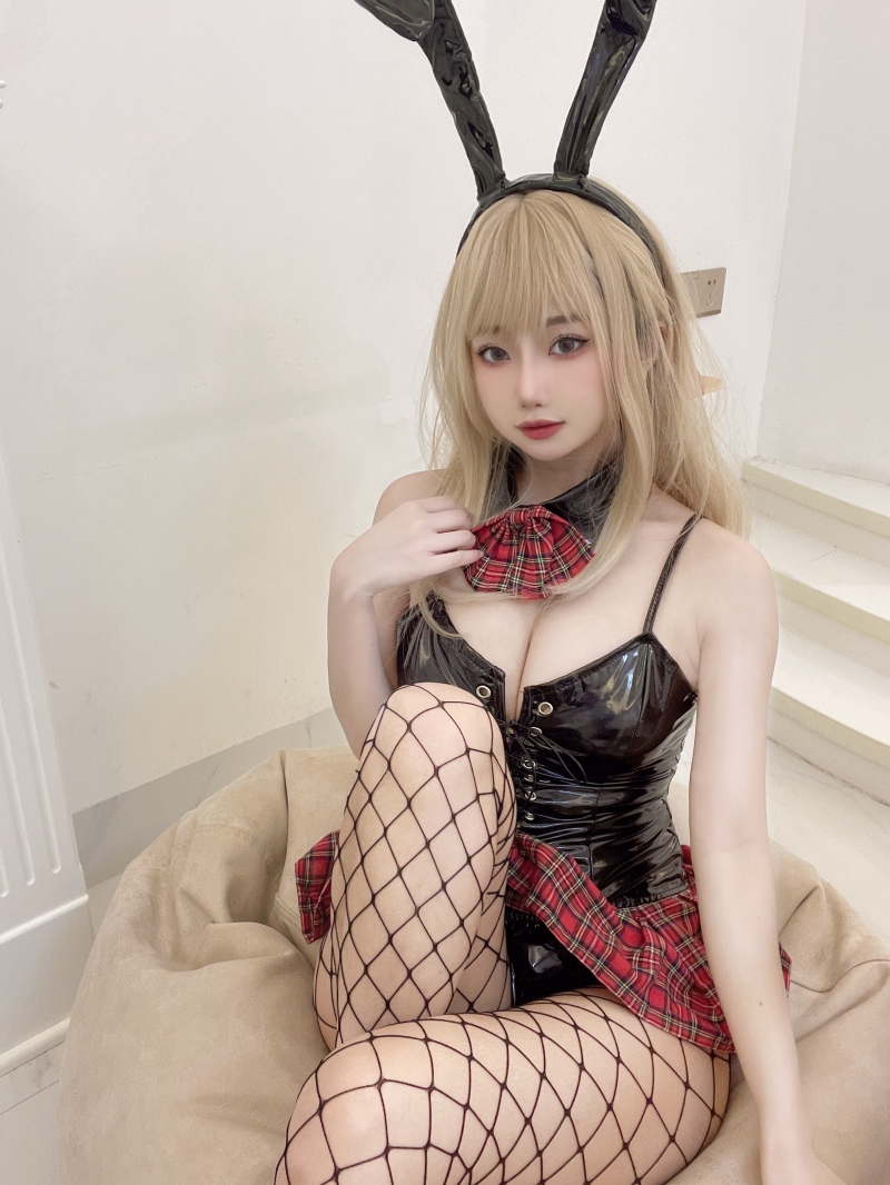 鬼畜瑶在不在w#纱网兔【35P-105MB】 鬼畜瑶在不在w#纱网兔【35P-105MB】