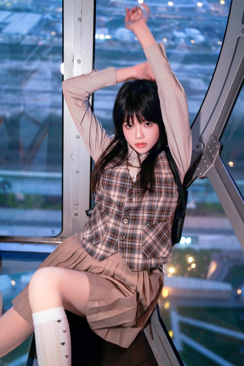 桜桃喵#制服摩天轮【27P-667MB】 桜桃喵#制服摩天轮【27P-667MB】