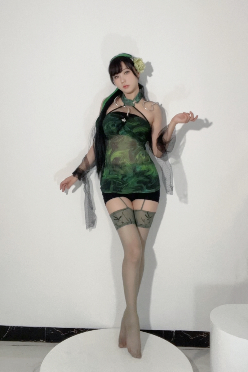 无影喵Ghost 青蛇自拍【20P-34MB】 无影喵Ghost 青蛇自拍【20P-34MB】