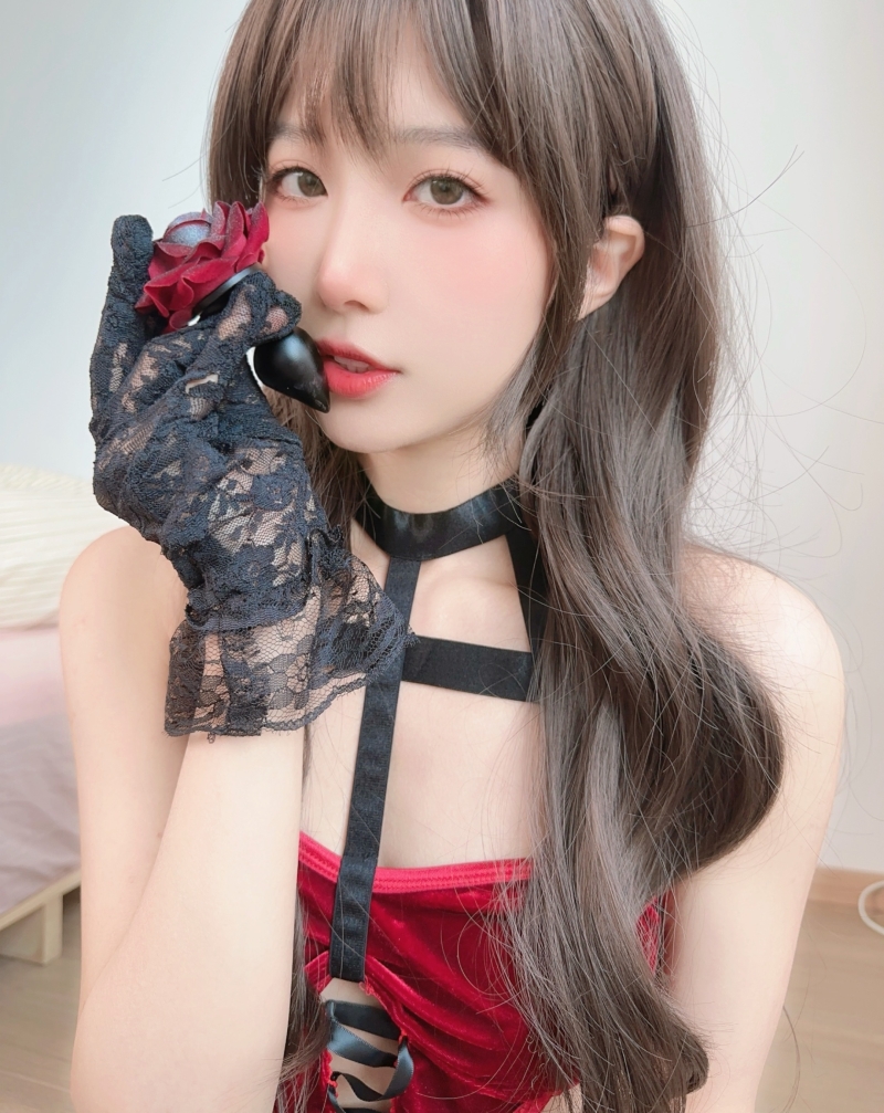 一勺大布丁#蔷薇之花【80P-113MB】 一勺大布丁#蔷薇之花【80P-113MB】