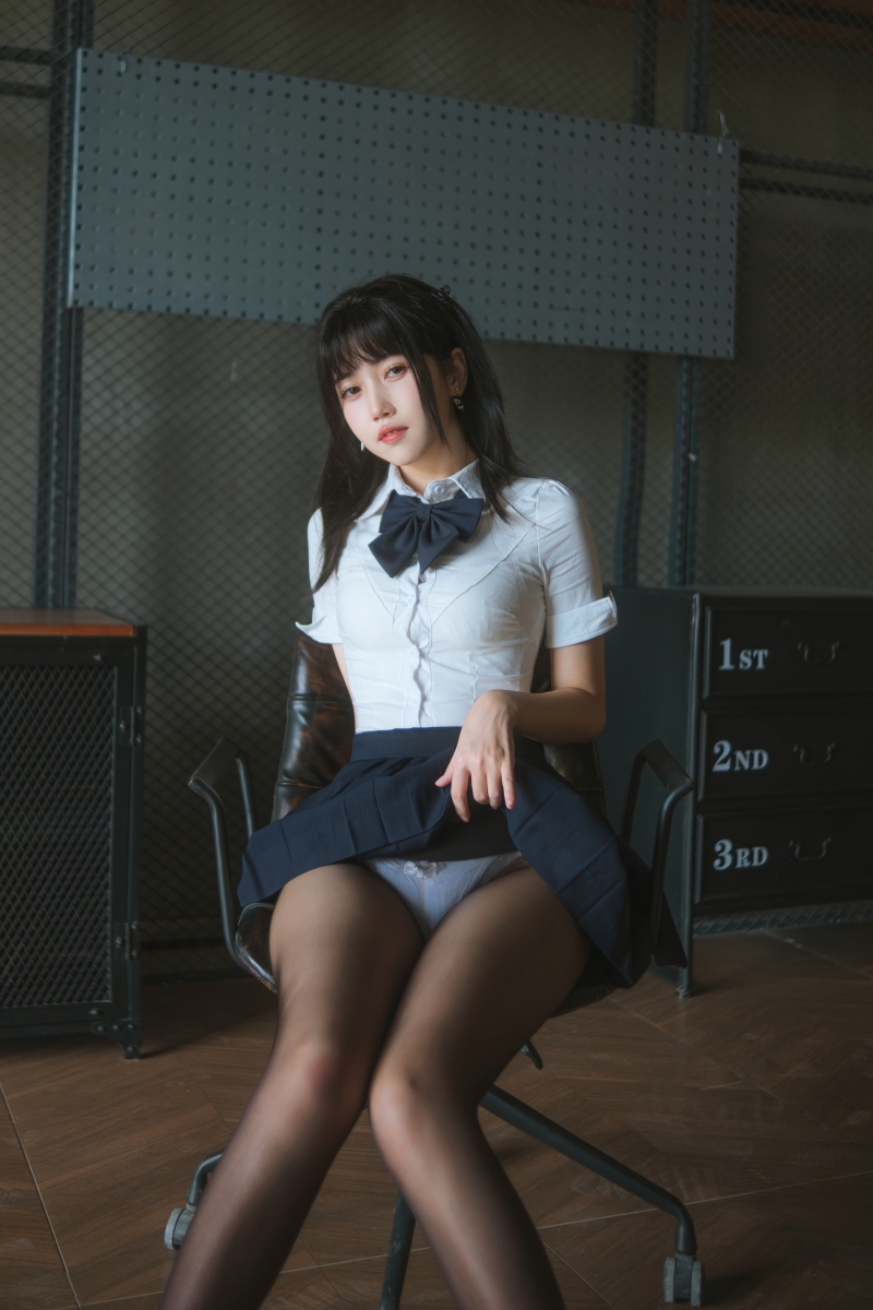 不呆猫#JK学妹户外【59P-390MB】