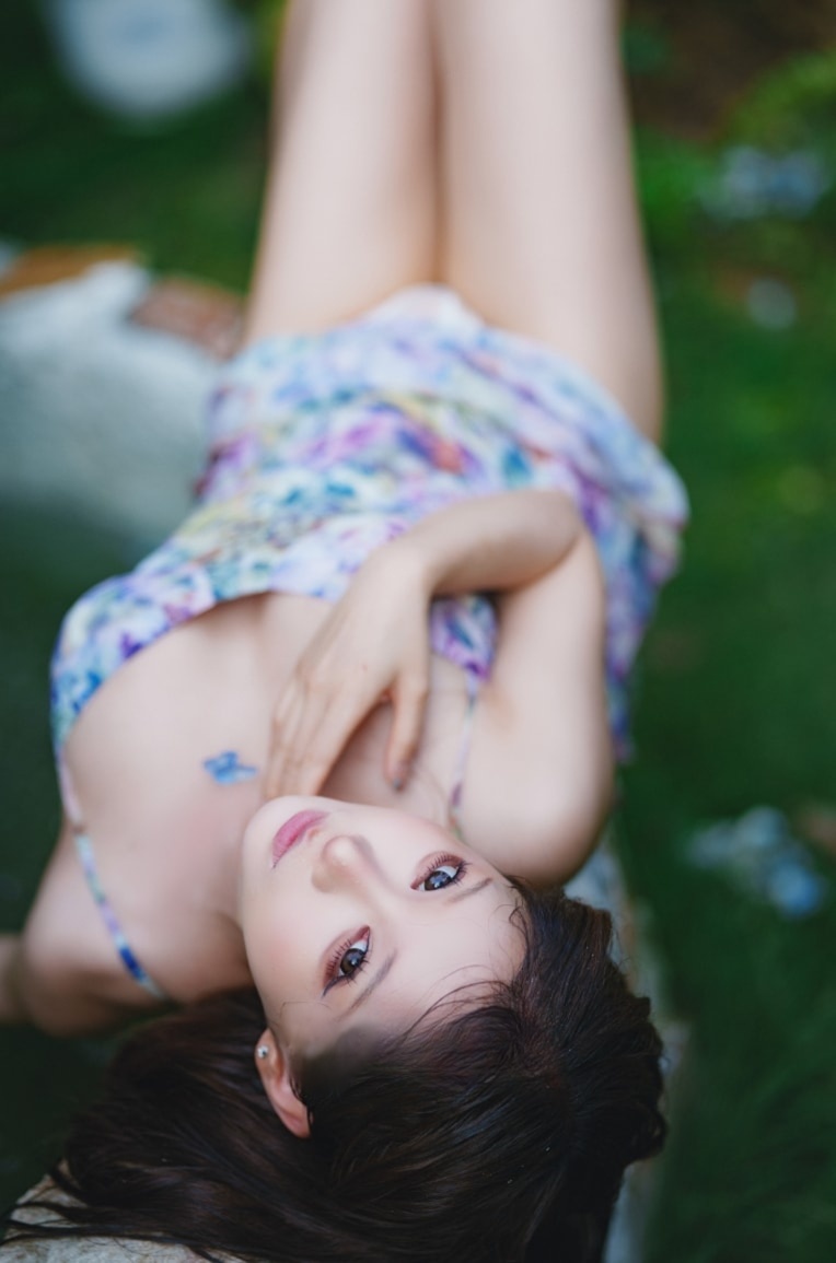 蠢沫沫#水池碎花裙--精品资源！