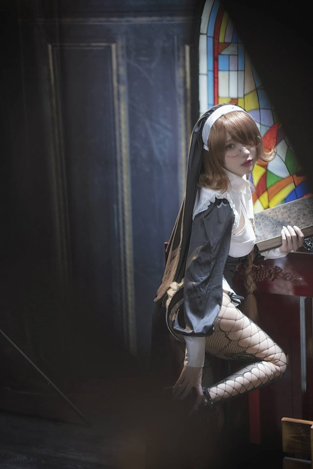 阿包也是兔娘·修女COSPLAY: 神秘修女的圣洁诱惑 阿包也是兔娘·修女COSPLAY: 神秘修女的圣洁诱惑