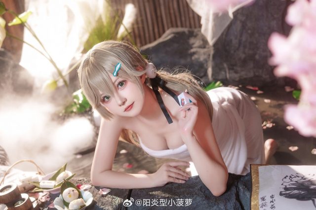 掌门人的崩坏温泉之约:阳炎型小菠萝cos《崩坏:星穹铁道》青雀 掌门人的崩坏温泉之约:阳炎型小菠萝cos《崩坏:星穹铁道》青雀