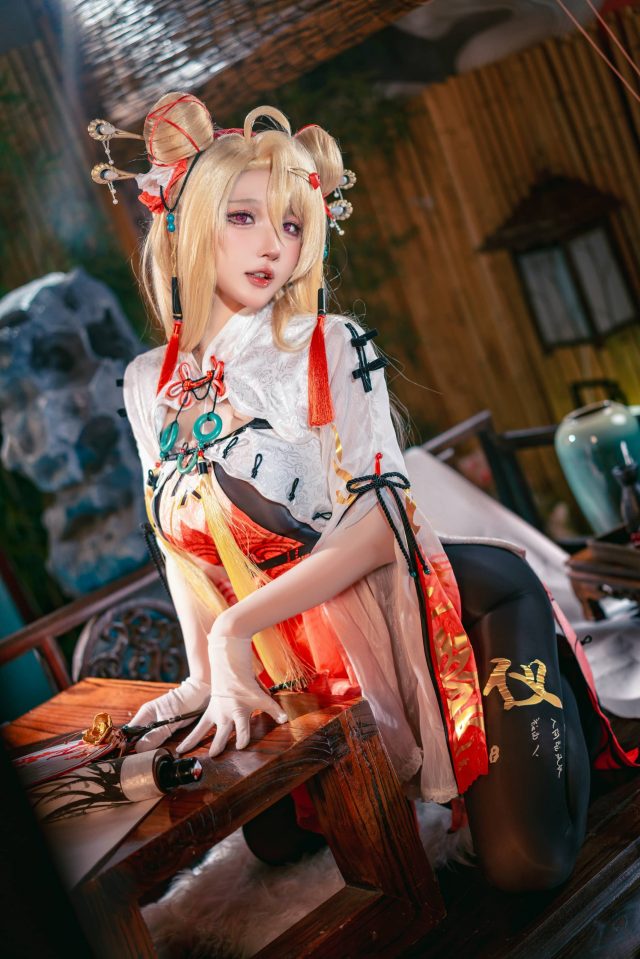 阿包也是兔娘·交错战线COS:再现咎瓦尤斯的迷人魅力 阿包也是兔娘·交错战线COS:再现咎瓦尤斯的迷人魅力