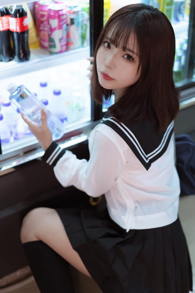 重温青涩岁月,coser yuuhui玉汇的校园女神双面魅力解析 重温青涩岁月,coser yuuhui玉汇的校园女神双面魅力解析
