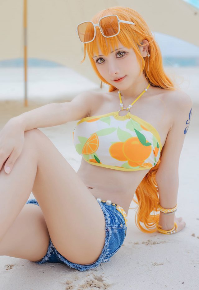 穿越《航海王》海洋世界:紫氯氯的“小贼猫”娜美COS 穿越《航海王》海洋世界:紫氯氯的“小贼猫”娜美COS