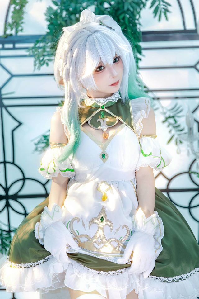 “原神”的魔幻花园:蠢沫沫古典优雅的纳西妲COSPALY “原神”的魔幻花园:蠢沫沫古典优雅的纳西妲COSPALY