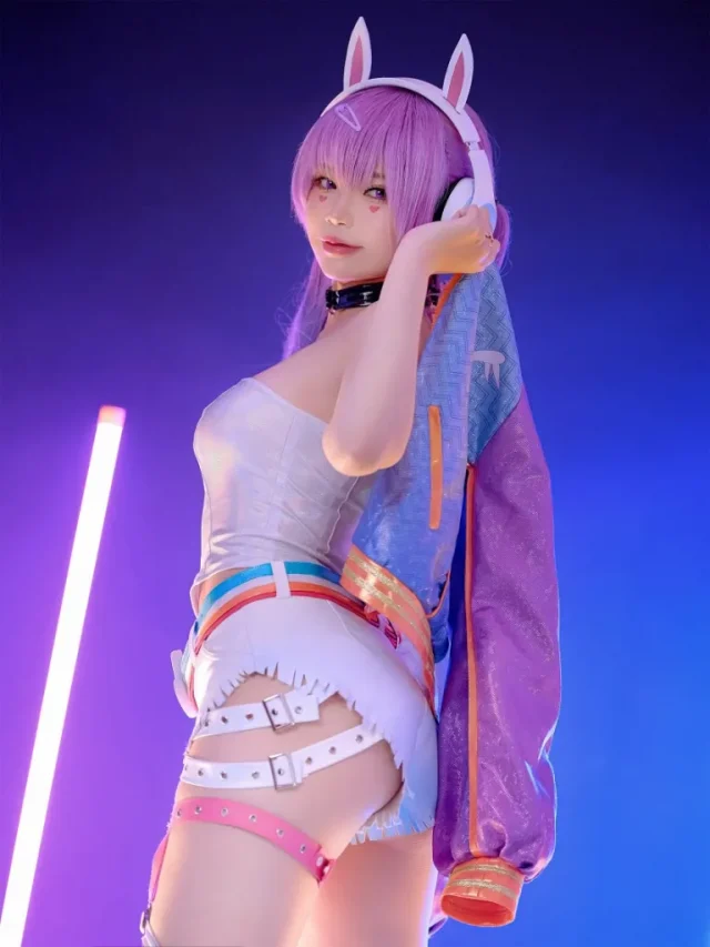 守望先锋COSPLAY:ZinieQ化身EDM版本的D.Va,性感可爱