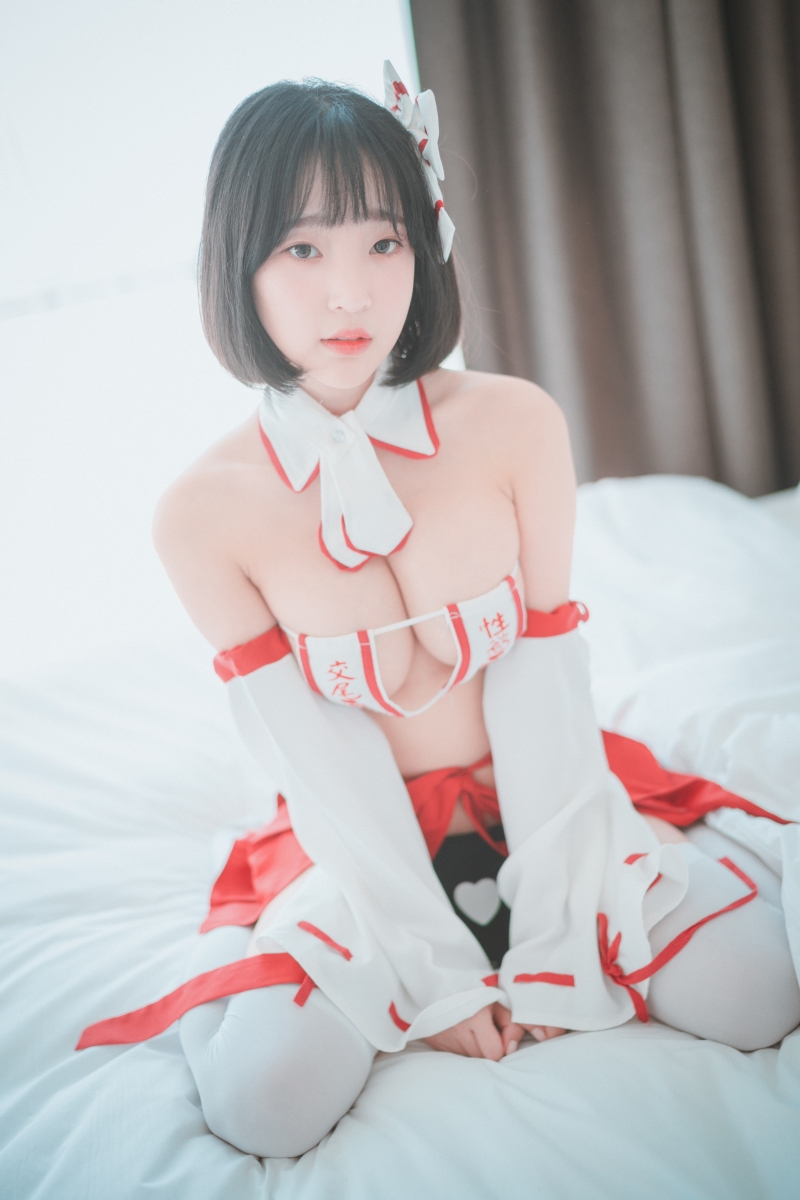 Kang Inkyung(강인경)Summoner Girl-