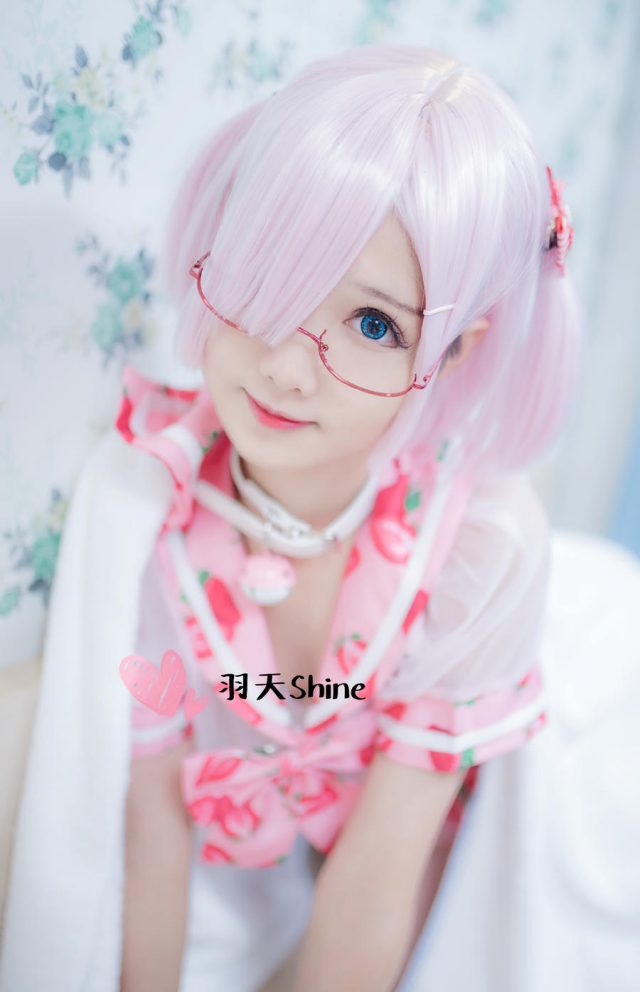 小魔法师“羽天Shine”展现二次元小可爱的独特cosplay魅力！