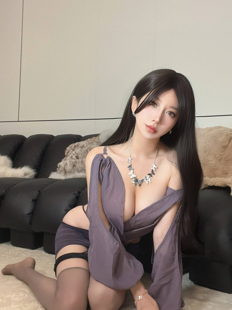 过期米线线喵·女秘书COS:解锁职业装下的秘密魅力 过期米线线喵·女秘书COS:解锁职业装下的秘密魅力