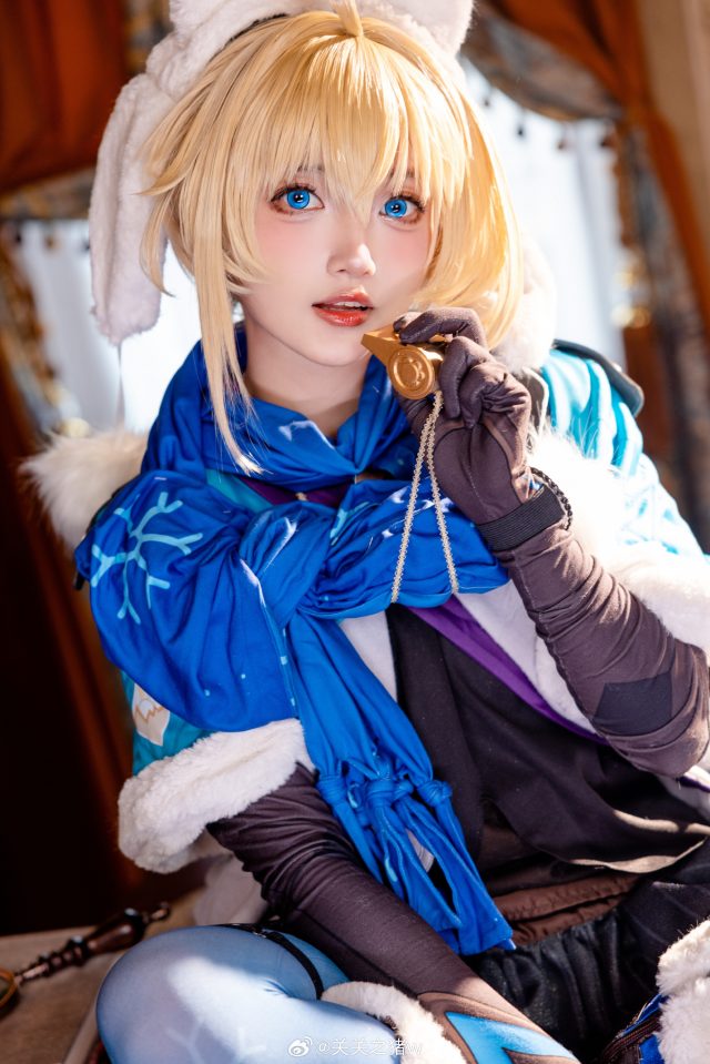 关关之猪w cos《崩坏:星穹铁道》玲可,魅力迷人如极地冰雪 关关之猪w cos《崩坏:星穹铁道》玲可,魅力迷人如极地冰雪
