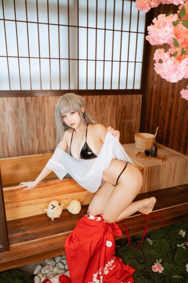 碧蓝航线·美因茨COS,七七娜娜子的惊艳COSPLAY之作 碧蓝航线·美因茨COS,七七娜娜子的惊艳COSPLAY之作