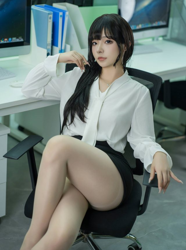 COSER-yuuhui玉汇的勇气:在潜规则面前站起来的故事 COSER-yuuhui玉汇的勇气:在潜规则面前站起来的故事
