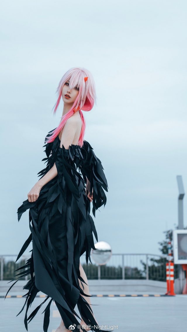 偶像女神的完美再现:夜光-NightLight化身魅力无限的楪祈 偶像女神的完美再现:夜光-NightLight化身魅力无限的楪祈