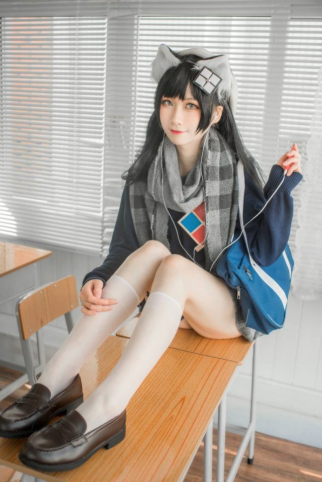 纯白毕业季的毛衣JK:coser izumi泉桃子的初恋魔法 纯白毕业季的毛衣JK:coser izumi泉桃子的初恋魔法