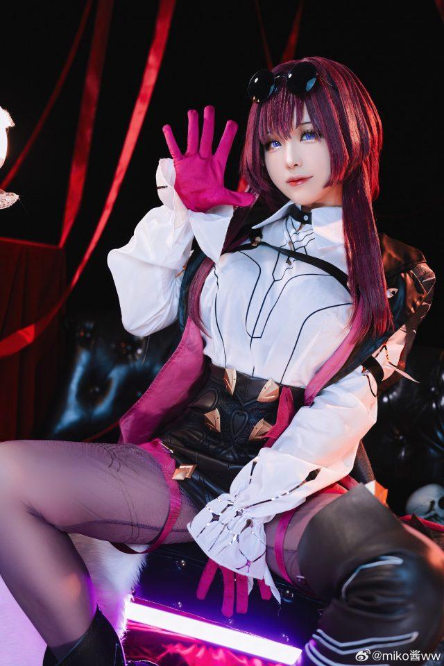 崩坏世界的绝美闪耀:miko酱ww cos《崩坏:星穹铁道》卡芙卡 崩坏世界的绝美闪耀:miko酱ww cos《崩坏:星穹铁道》卡芙卡