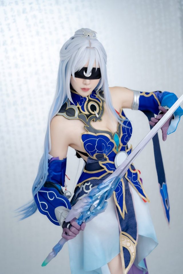 玄子Genko cos《崩坏:星穹铁道》镜流,再现性感酷帅的罗浮剑首 玄子Genko cos《崩坏:星穹铁道》镜流,再现性感酷帅的罗浮剑首