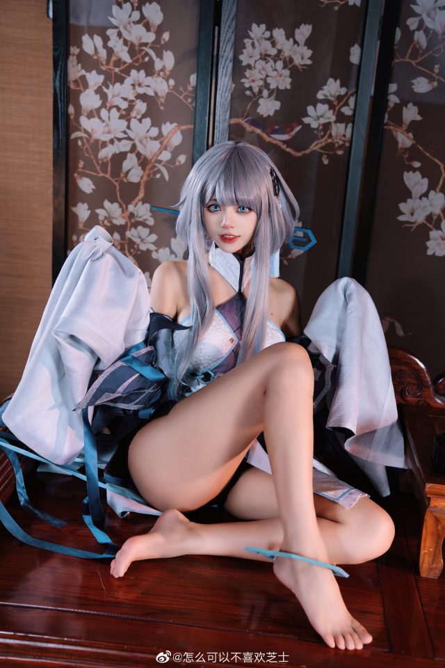 怎么可以不喜欢芝士cos《原神》哈艮图斯,再现尘之魔神的迷人魅力 怎么可以不喜欢芝士cos《原神》哈艮图斯,再现尘之魔神的迷人魅力